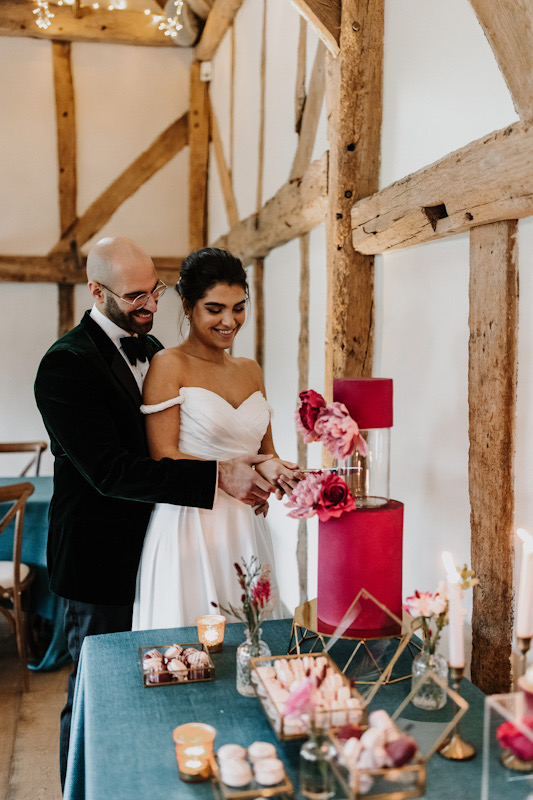 Cosy glam Surrey winter wedding | Contemporary wedding cake with dessert table | Melissa Megan Photography | Louise Hayes Cake Design