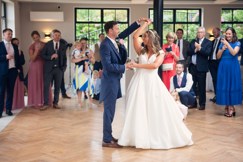 Elegant and blush Spring wedding at the Pear tree, Purton | Eton Photography | Louise Hayes Cake Design