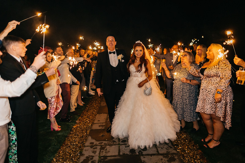 Berkshire Mansion House wedding, Easthampstead Park | Chris Kemp Photography | Louise Hayes Cake Design