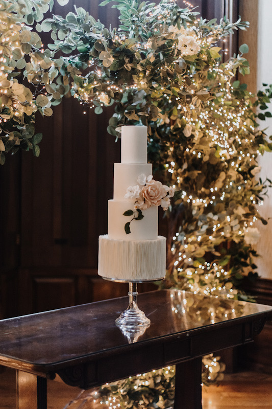 The Elvetham Hotel wedding cake designer | Winter wedding shoot | Melissa Megan Photography