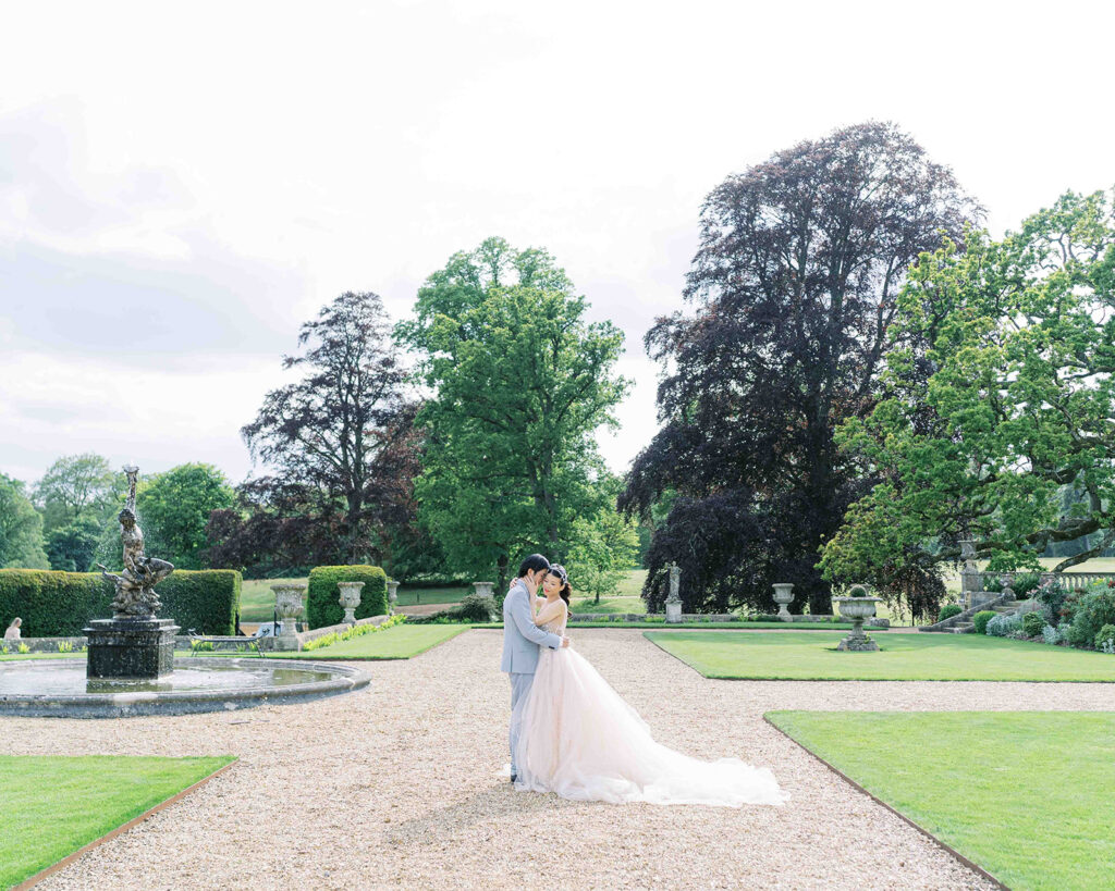 Somerley House luxury wedding venue | Louise Hayes Cake Design