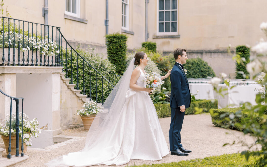 Elegant wedding cake and pastel florals for a beautiful Syon Park wedding