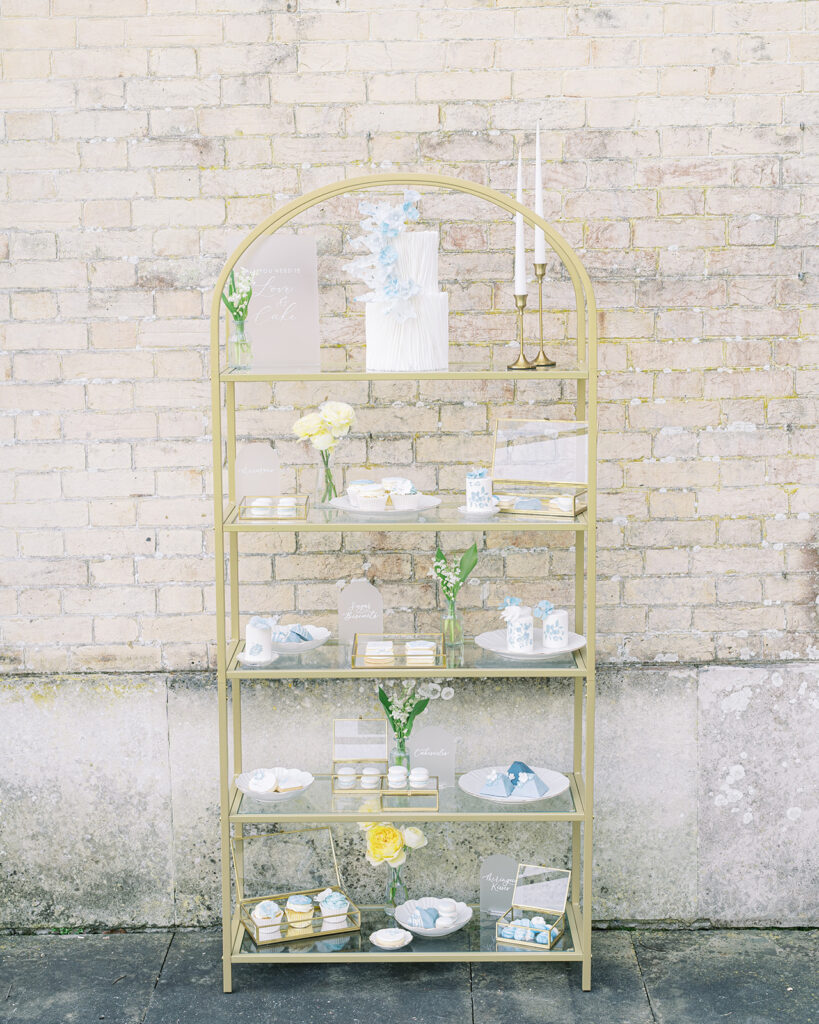 Somerley House luxury wedding venue | Contemporary wedding cake | Elegant dessert table | Floral wedding inspiration | Louise Hayes Cake Design