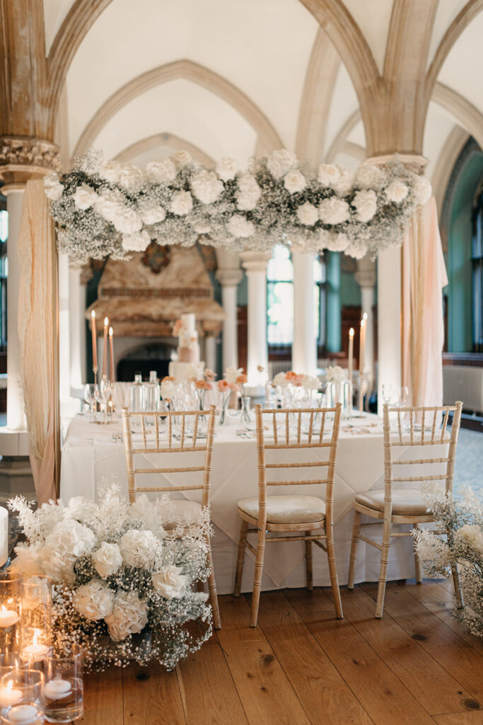 Intimate, micro wedding | Wotton House | Modern cake design with fresh florals | Louise Hayes Cake Design