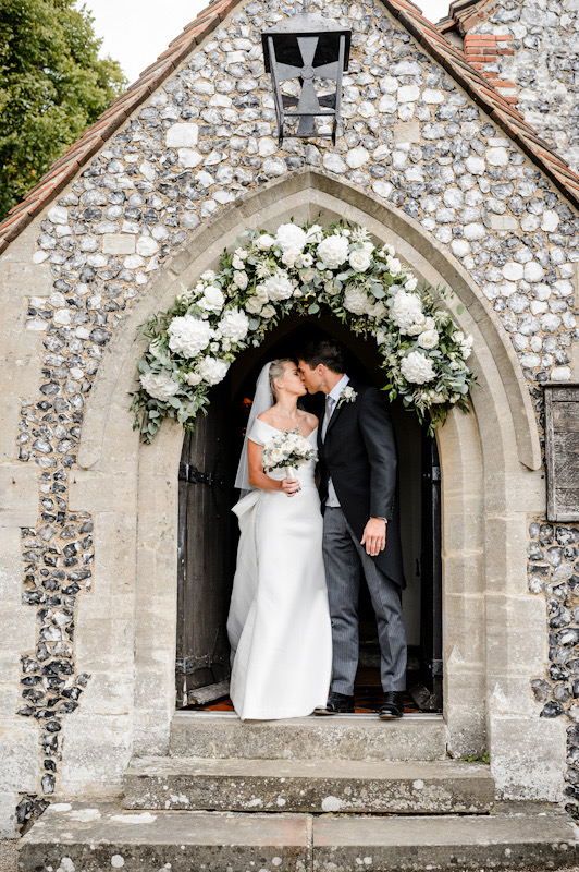 Luxury Hedsor House wedding | Louise Hayes Cake Design