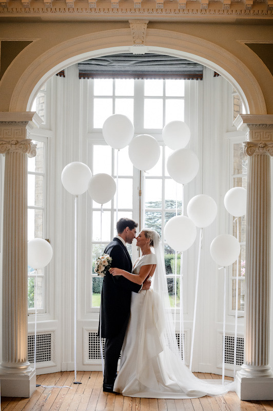 Luxury Hedsor House wedding | Louise Hayes Cake Design