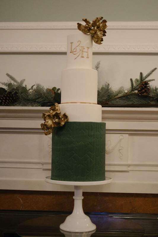 Botleys Mansion wedding | Contemporary cake design | Louise Hayes Cake Design