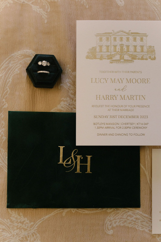 Botleys Mansion luxury wedding | New years eve wedding | Louise Hayes Cake Design