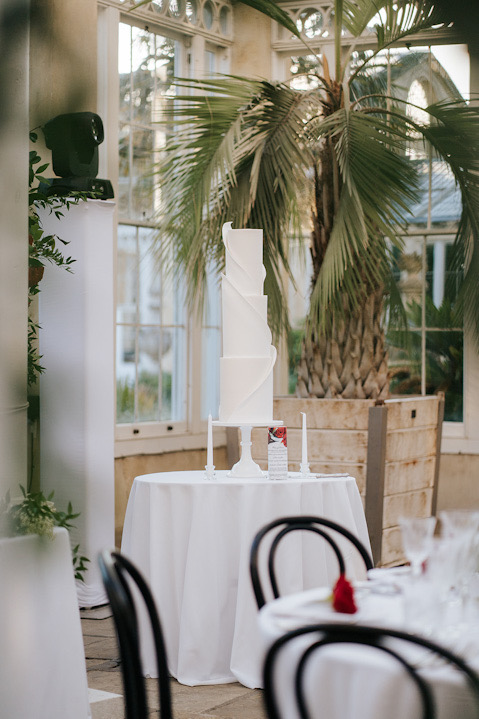 Syon Park wedding | Contemporary white wedding cake | London wedding cake designer | Louise Hayes Cake Design