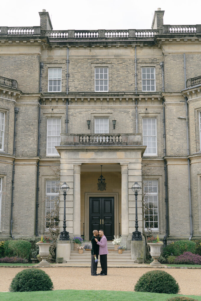 Hedsor House wedding Buckinghamshire | Berkshire wedding cake designer | Louise Hayes Cake Design |
