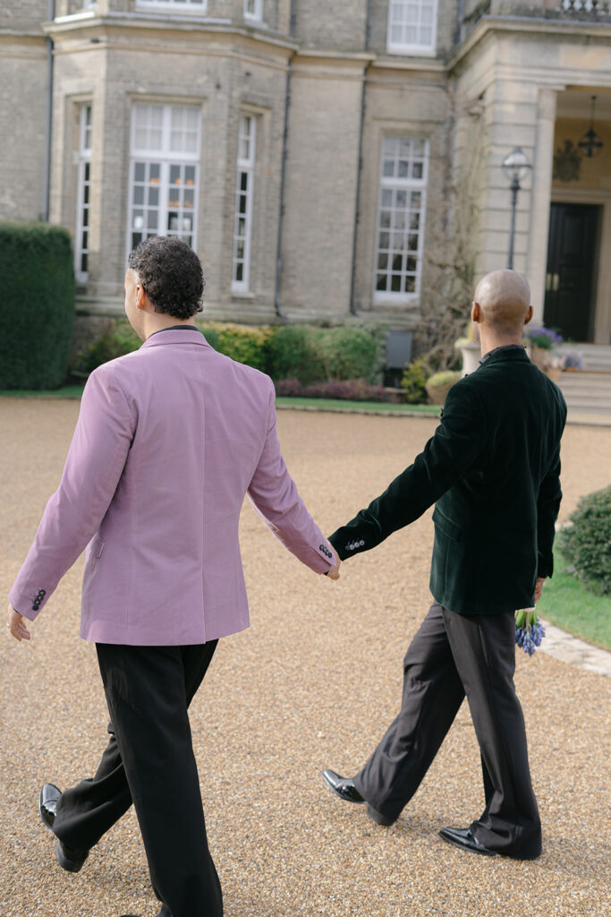 Hedsor House wedding Buckinghamshire | Berkshire wedding cake designer | Louise Hayes Cake Design |