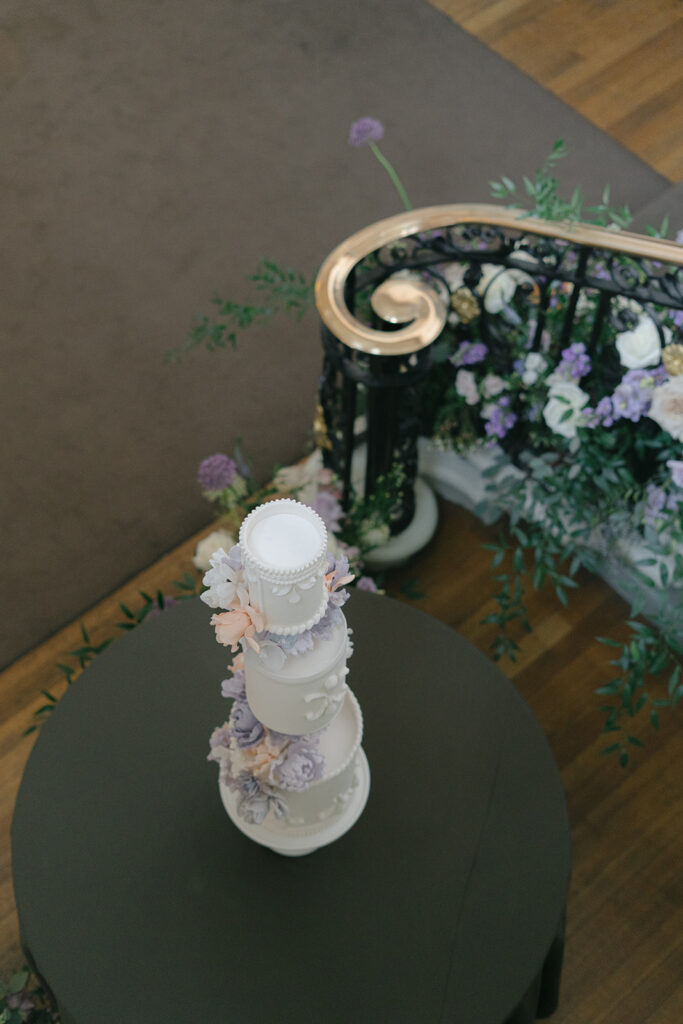 Hedsor House wedding Buckinghamshire | Berkshire wedding cake designer | Louise Hayes Cake Design |