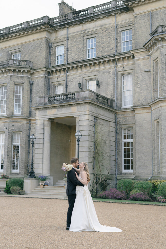 Hedsor House wedding Buckinghamshire | Berkshire wedding cake designer | Louise Hayes Cake Design |
