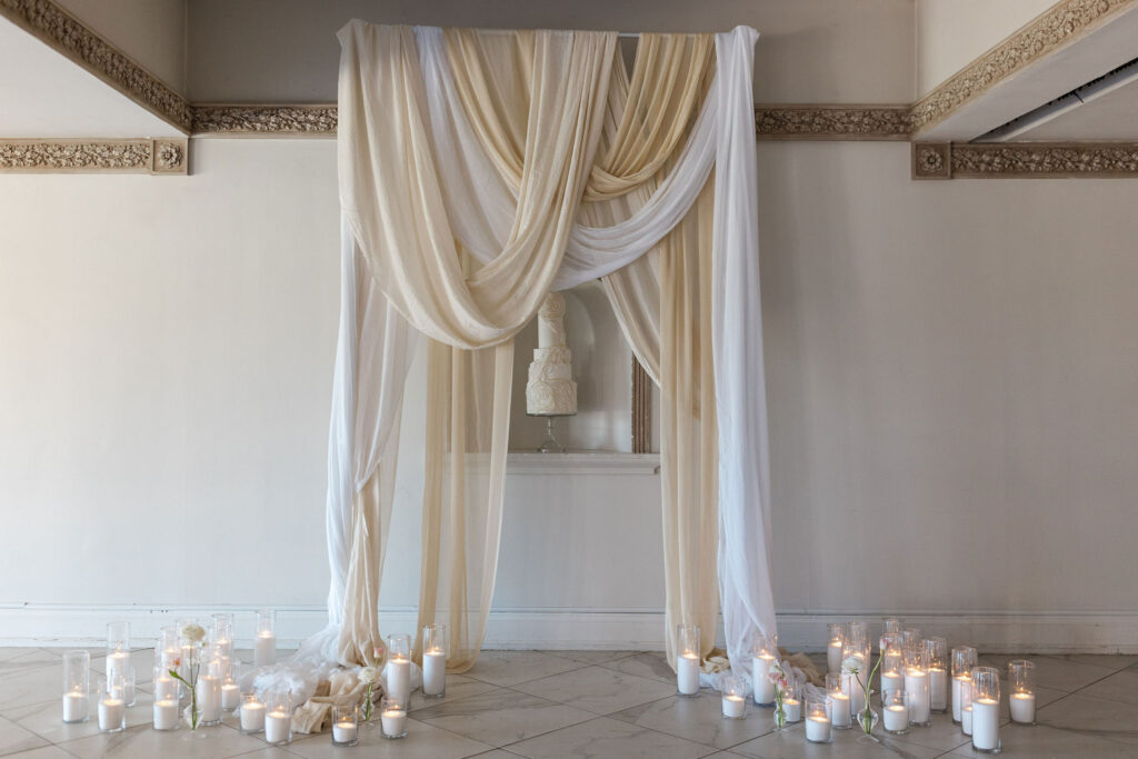 Froyle Park wedding Hampshire | Hampshire wedding cake designer | Contemporary wedding cake | Louise Hayes Cake Design |