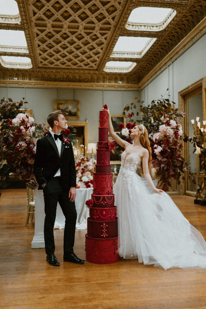 Somerley House wedding Hampshire | Hampshire wedding cake designer | Contemporary wedding cake | Tall wedding cake | Louise Hayes Cake Design |