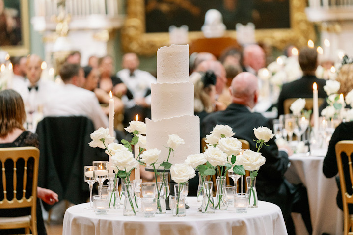 Somerley House wedding | Hampshire wedding | Hampshire wedding cake designer | Luxury wedding cake | Contemporary wedding cake | Louise Hayes Cake Design |